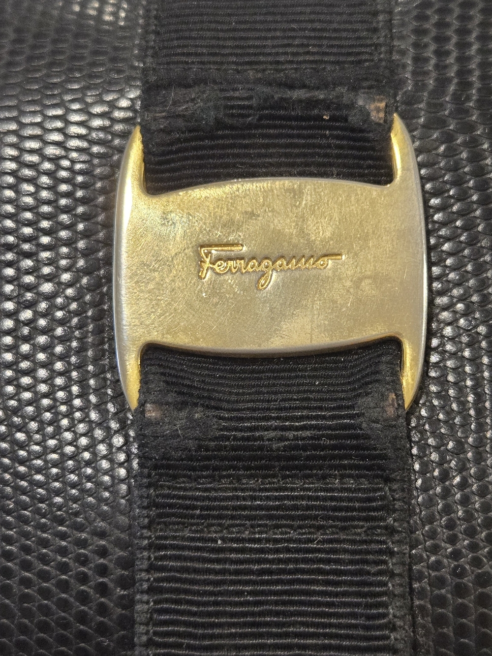 Salvatore Ferragamo Authentic Black Leather Wallet with Gold Logo Plaque - Picture 11 of 12